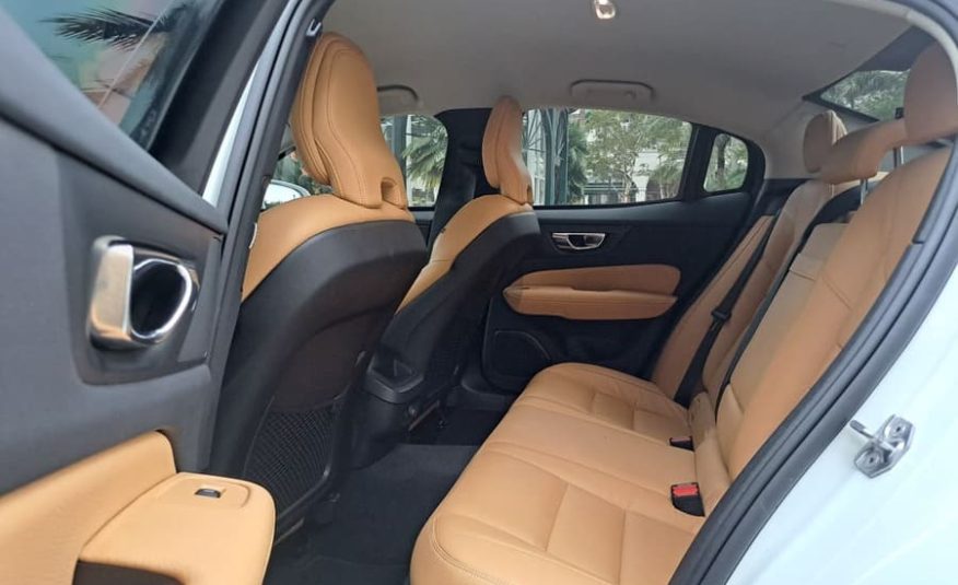 Volvo S60 2.0 T4 Momentum Gasolina 4P Automático