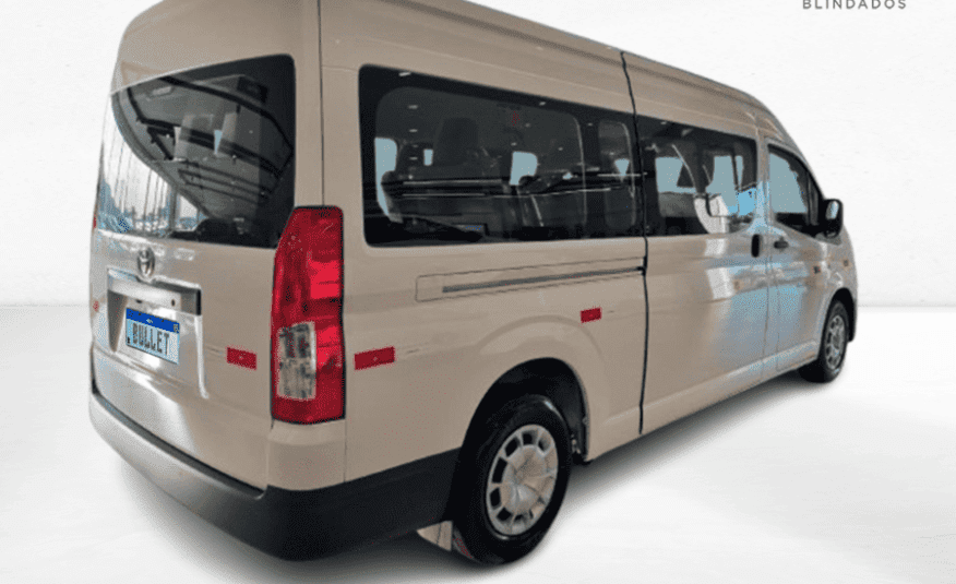 Toyota Hiace 2.8 D-4D Turbo Diesel Minibus 15+1 DX Automático