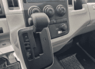 Toyota Hiace 2.8 D-4D Turbo Diesel Minibus 15+1 DX Automático