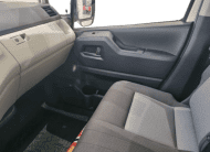 Toyota Hiace 2.8 D-4D Turbo Diesel Minibus 15+1 DX Automático