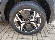 Peugeot 2008 1.0 Turbo 200 Hybrid GT CVT