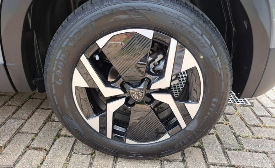 Peugeot 2008 1.0 Turbo 200 Hybrid GT CVT