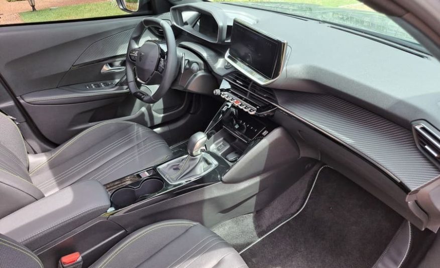 Peugeot 2008 1.0 Turbo 200 Hybrid GT CVT